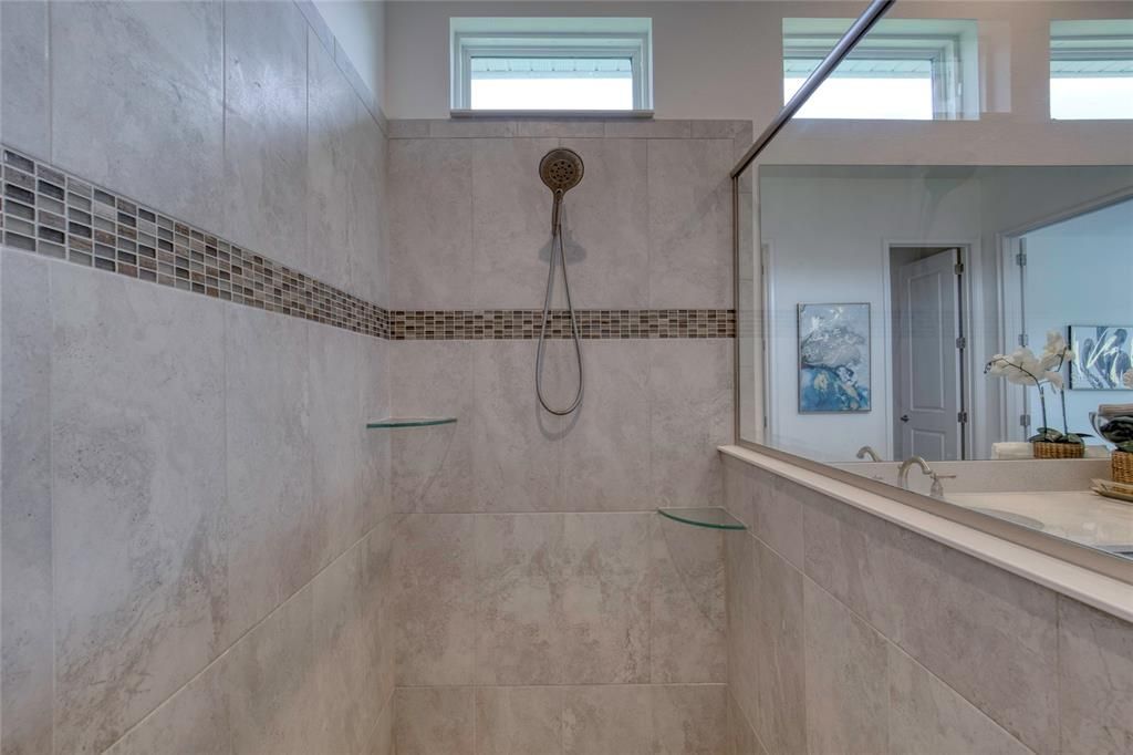 待售: $749,900 (4 贝兹, 3 浴室, 2526 平方英尺)