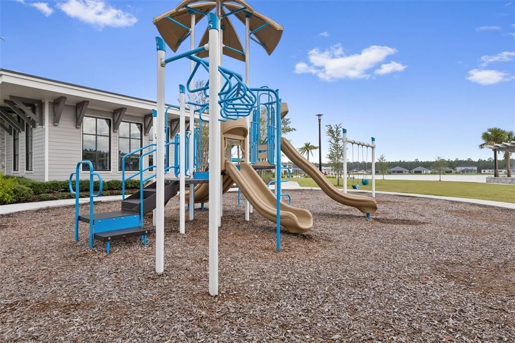 待售: $749,900 (4 贝兹, 3 浴室, 2526 平方英尺)