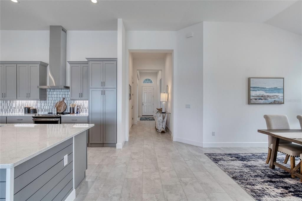 待售: $749,900 (4 贝兹, 3 浴室, 2526 平方英尺)