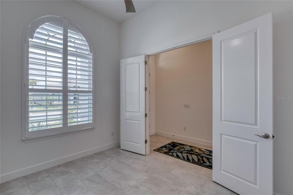 待售: $749,900 (4 贝兹, 3 浴室, 2526 平方英尺)