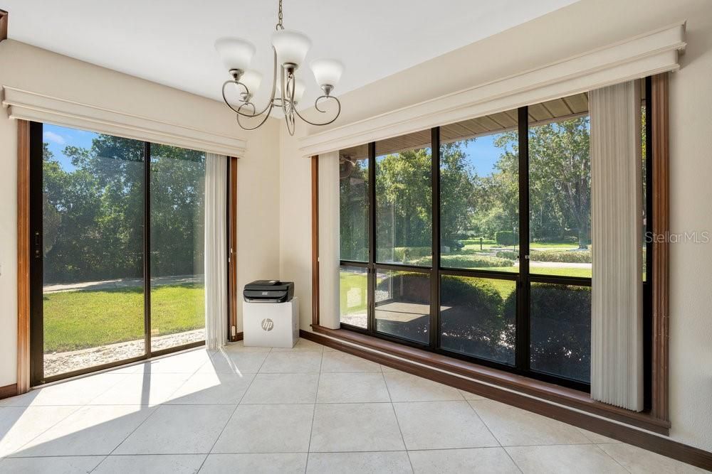 待售: $499,900 (4 贝兹, 2 浴室, 2375 平方英尺)