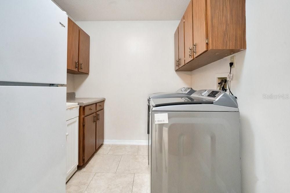 待售: $499,900 (4 贝兹, 2 浴室, 2375 平方英尺)