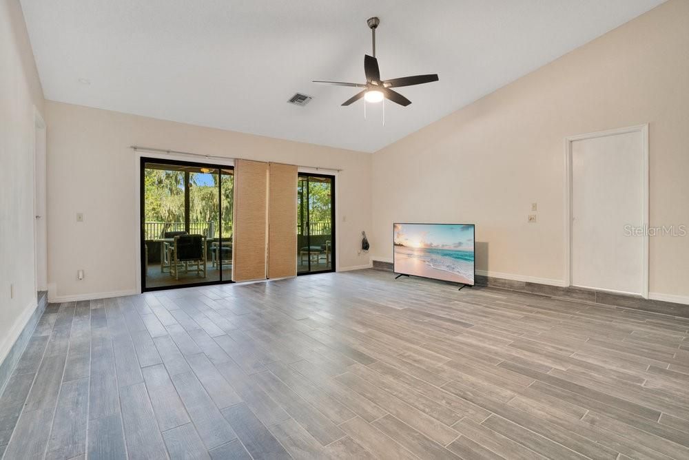 待售: $499,900 (4 贝兹, 2 浴室, 2375 平方英尺)