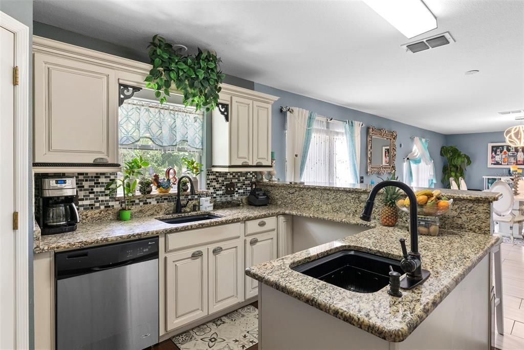 待售: $459,000 (4 贝兹, 2 浴室, 2836 平方英尺)