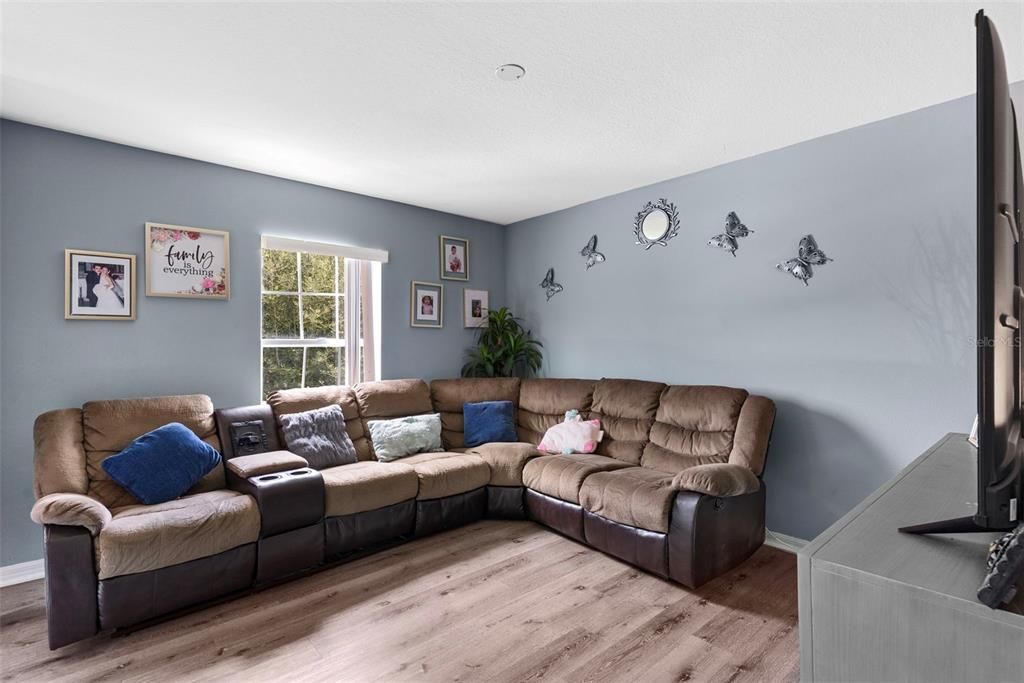 待售: $459,000 (4 贝兹, 2 浴室, 2836 平方英尺)