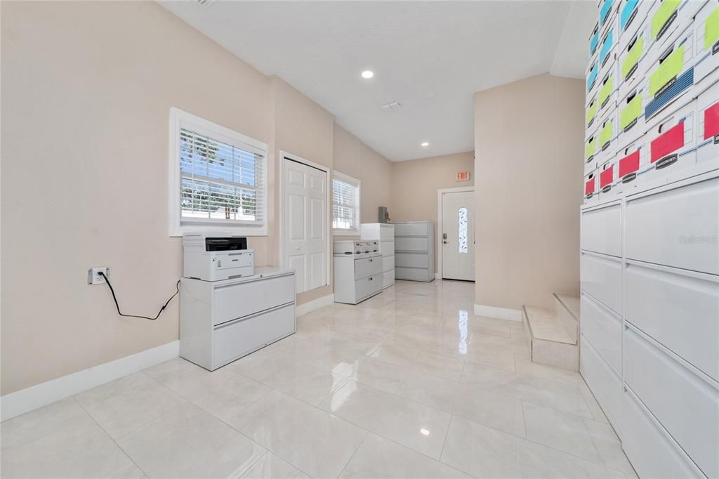 На продажу: $1,350,000 (0 спален, 0 ванн, 2010 Квадратных фут)