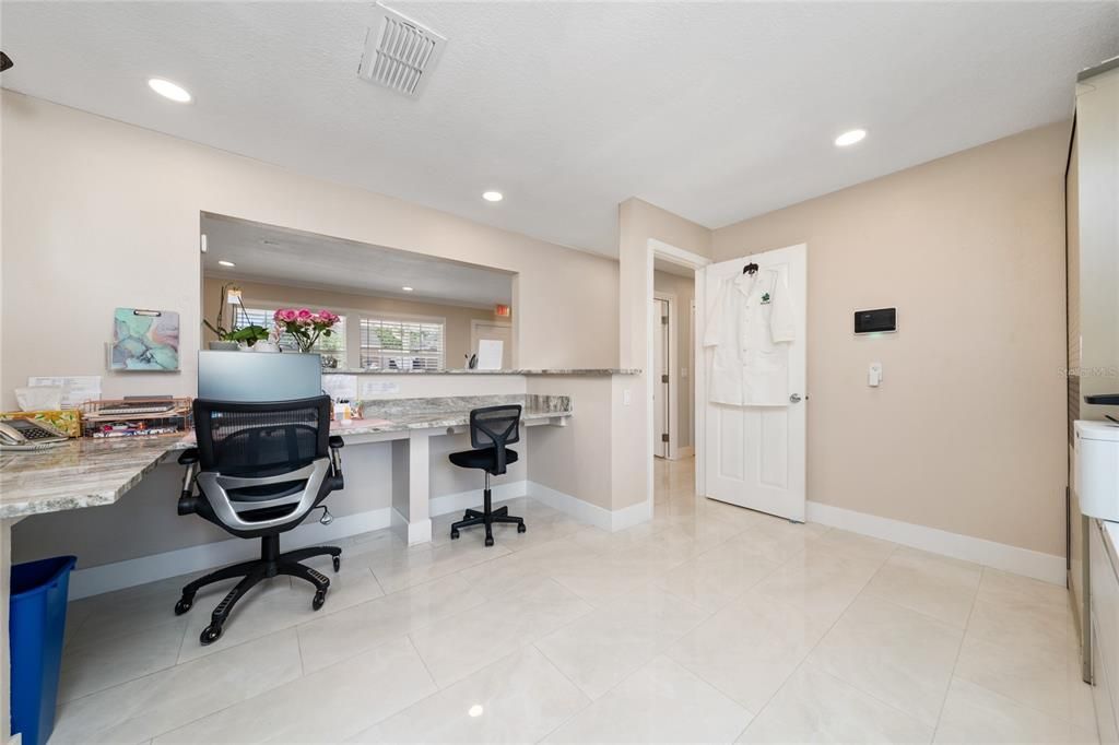 На продажу: $1,350,000 (0 спален, 0 ванн, 2010 Квадратных фут)