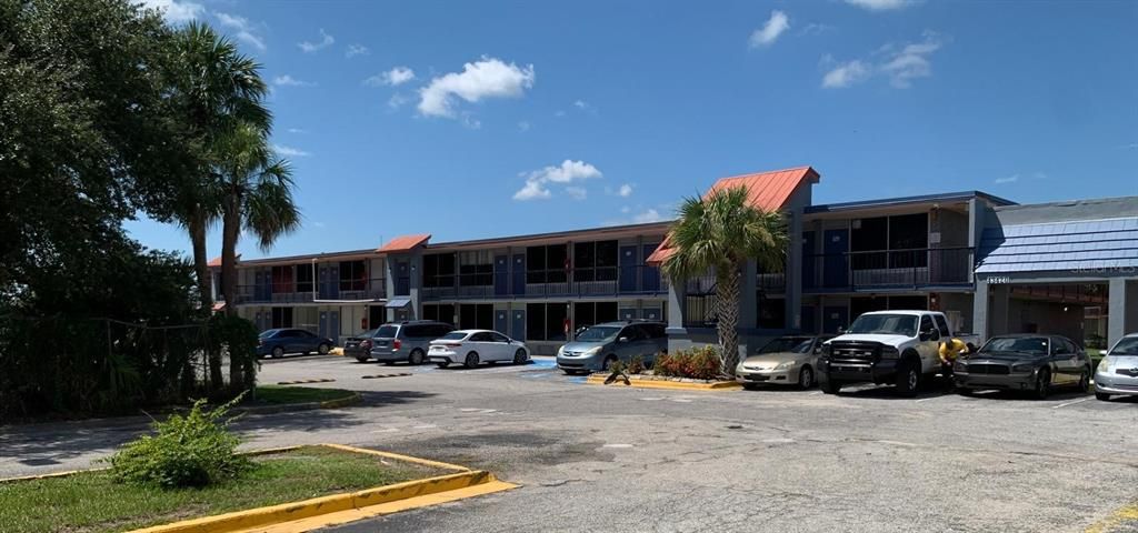 For Sale: $76,775 (1 beds, 1 baths, 300 Square Feet)