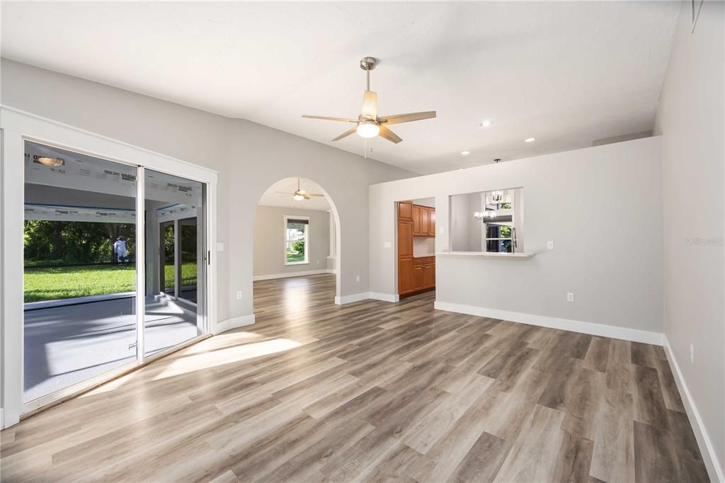 На продажу: $450,000 (3 спален, 2 ванн, 1933 Квадратных фут)