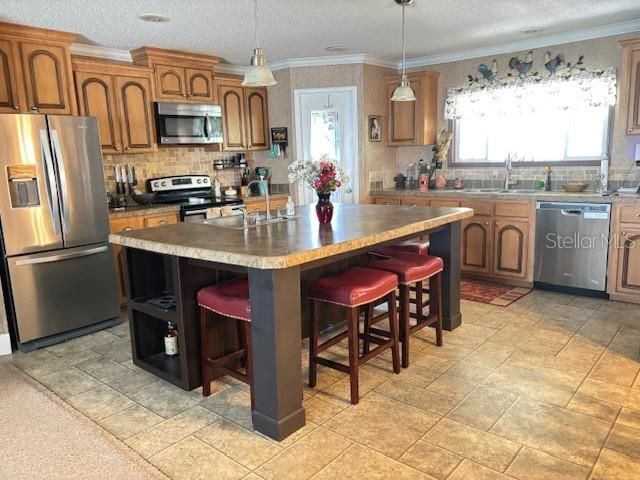 For Sale: $485,000 (4 beds, 2 baths, 2040 Square Feet)