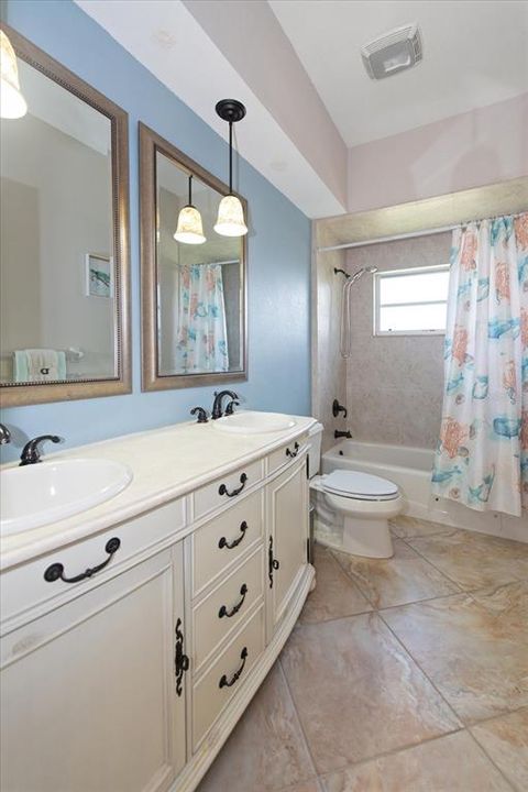 Active With Contract: $499,000 (4 beds, 2 baths, 2232 Square Feet)