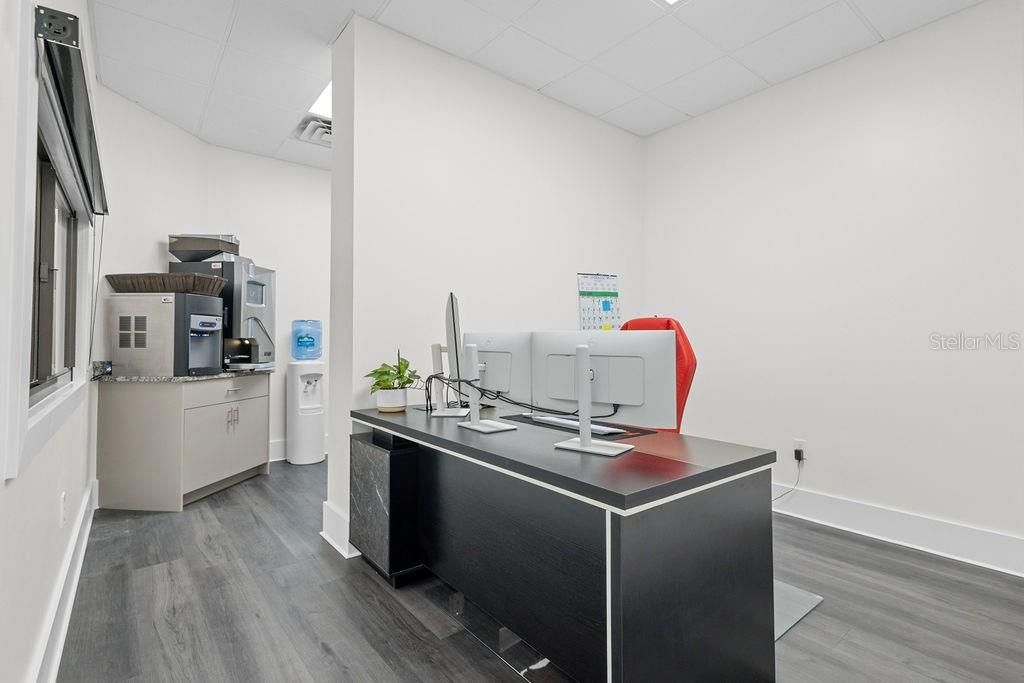 待售: $1,860,000 (0 贝兹, 0 浴室, 6100 平方英尺)