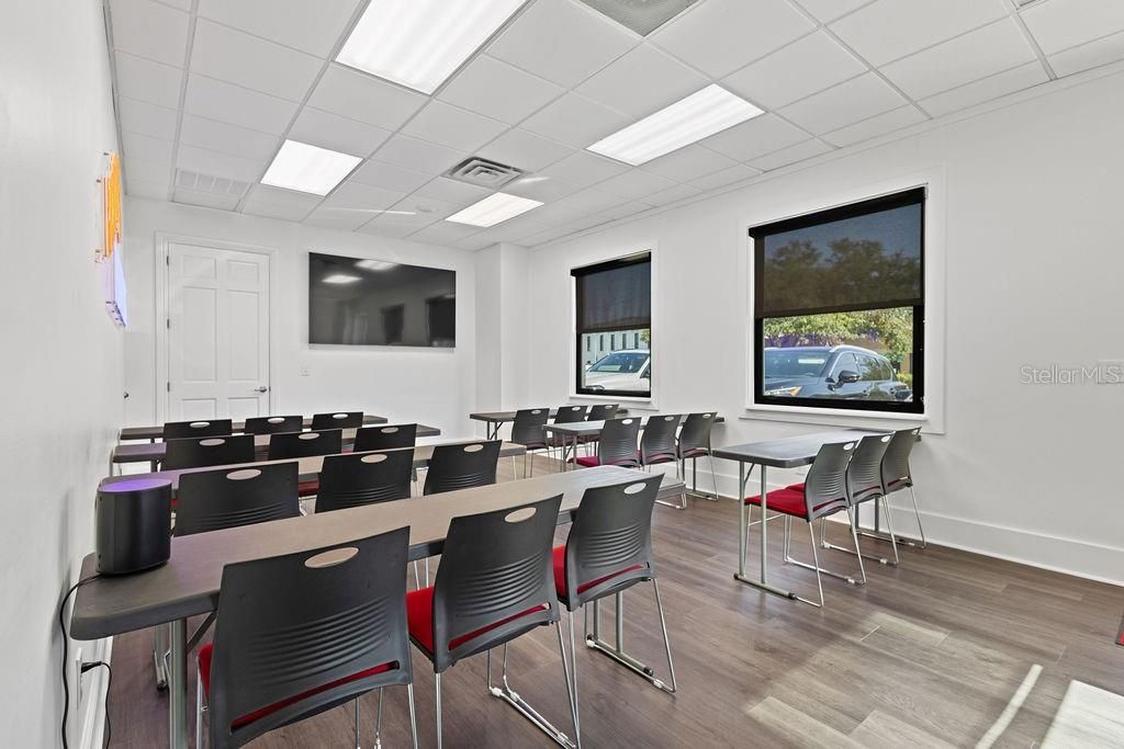 待售: $1,860,000 (0 贝兹, 0 浴室, 6100 平方英尺)