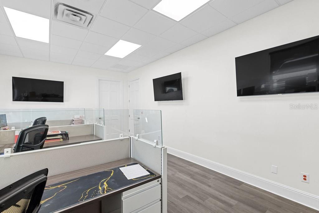 待售: $1,860,000 (0 贝兹, 0 浴室, 6100 平方英尺)