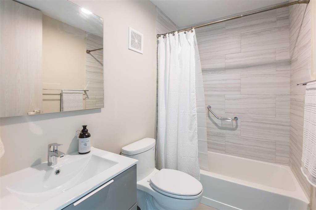 For Rent: $5,000 (3 beds, 2 baths, 1335 Square Feet)