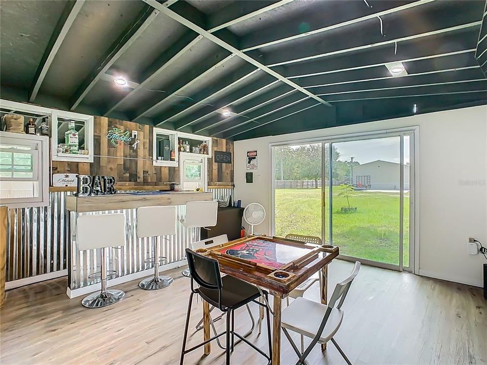 待售: $325,000 (4 贝兹, 2 浴室, 1620 平方英尺)