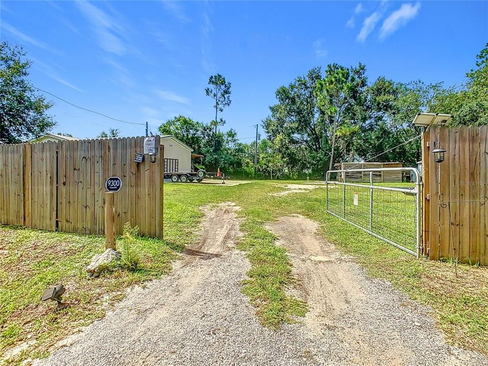 待售: $325,000 (4 贝兹, 2 浴室, 1620 平方英尺)