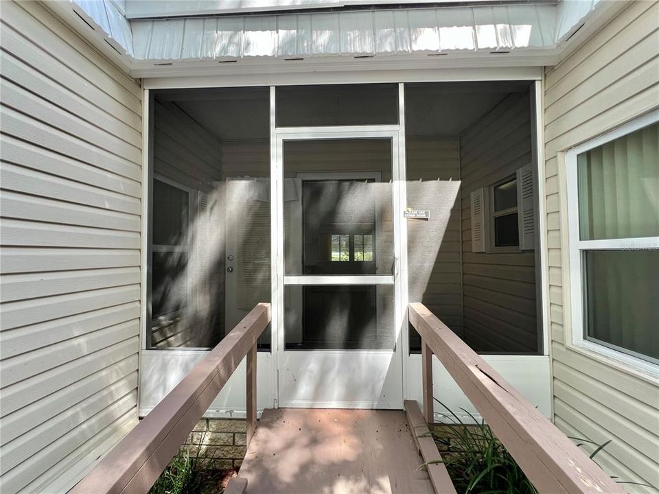 На продажу: $199,000 (2 спален, 2 ванн, 1274 Квадратных фут)