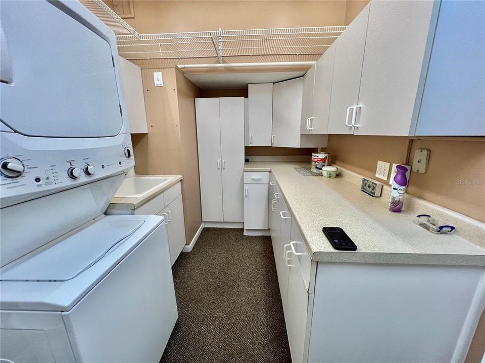 На продажу: $199,000 (2 спален, 2 ванн, 1274 Квадратных фут)