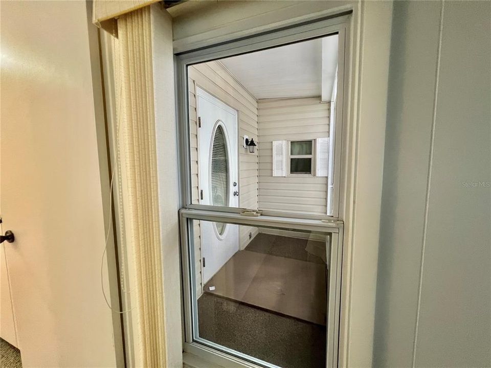 На продажу: $199,000 (2 спален, 2 ванн, 1274 Квадратных фут)