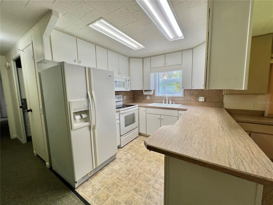 На продажу: $199,000 (2 спален, 2 ванн, 1274 Квадратных фут)