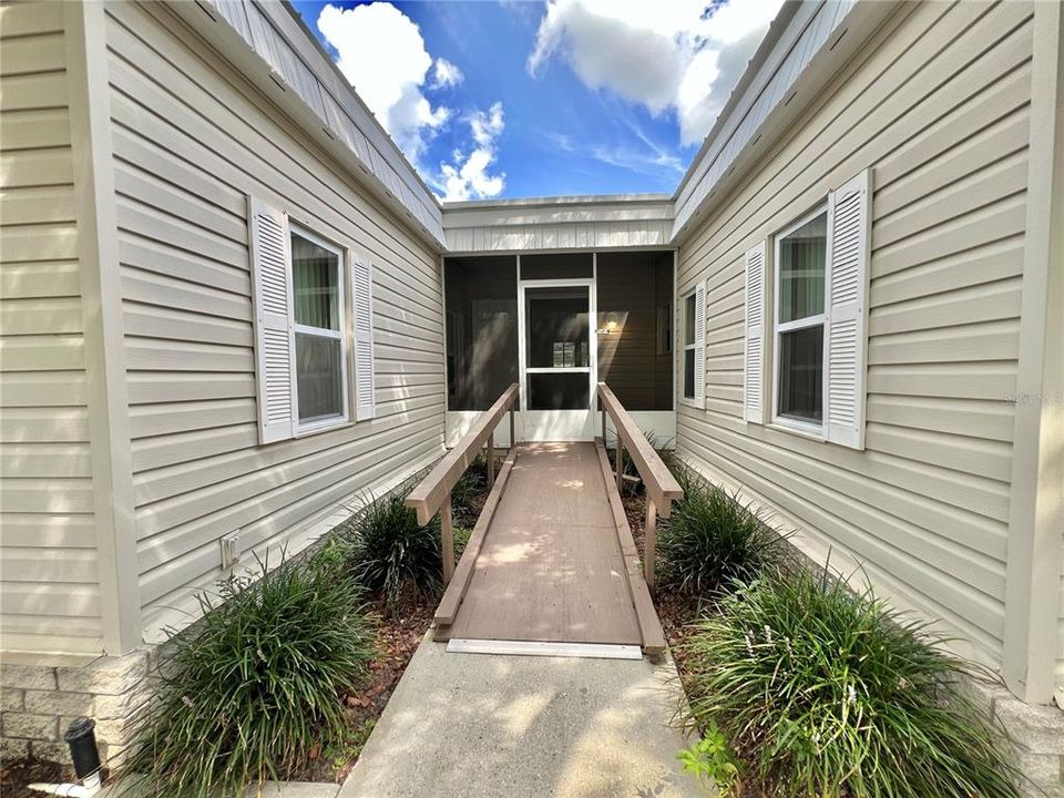 На продажу: $199,000 (2 спален, 2 ванн, 1274 Квадратных фут)