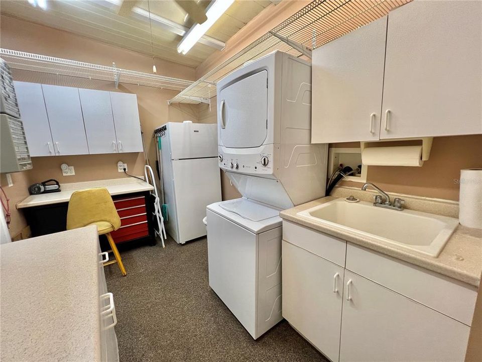 На продажу: $199,000 (2 спален, 2 ванн, 1274 Квадратных фут)