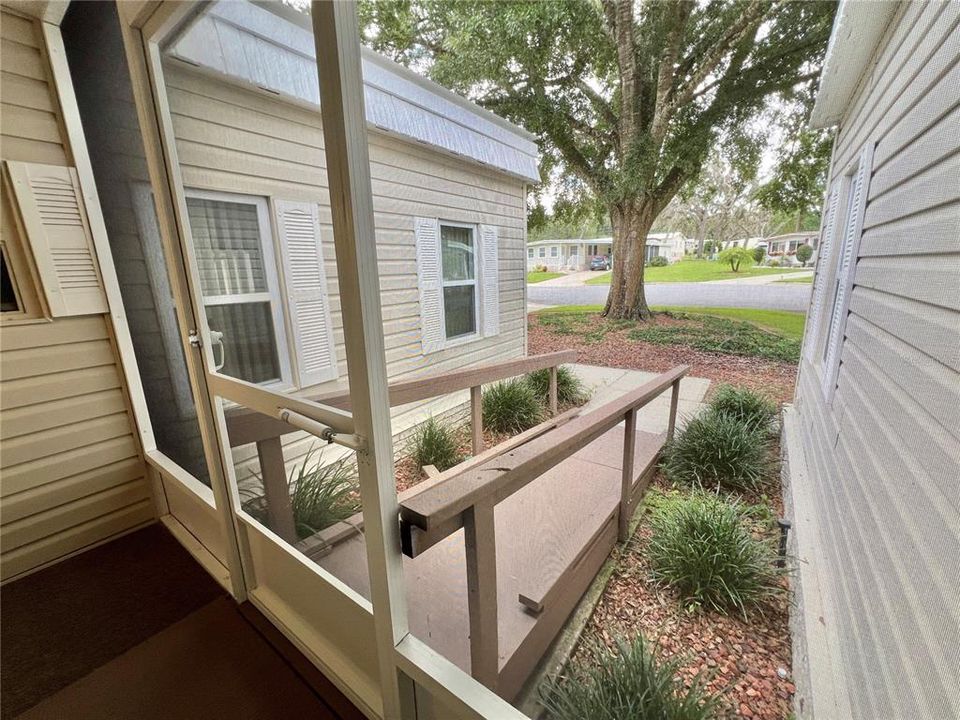 На продажу: $199,000 (2 спален, 2 ванн, 1274 Квадратных фут)