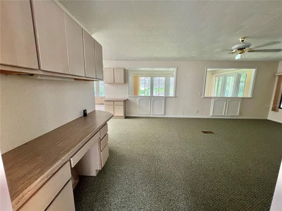 На продажу: $199,000 (2 спален, 2 ванн, 1274 Квадратных фут)