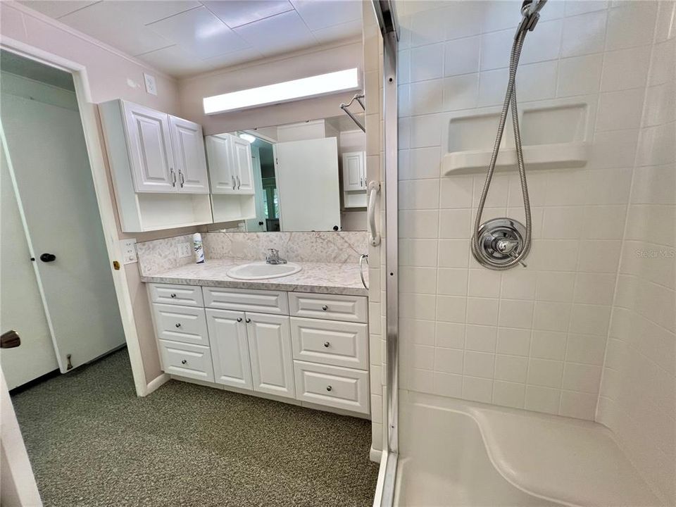 На продажу: $199,000 (2 спален, 2 ванн, 1274 Квадратных фут)