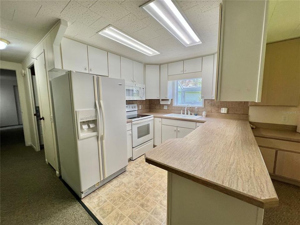 На продажу: $199,000 (2 спален, 2 ванн, 1274 Квадратных фут)