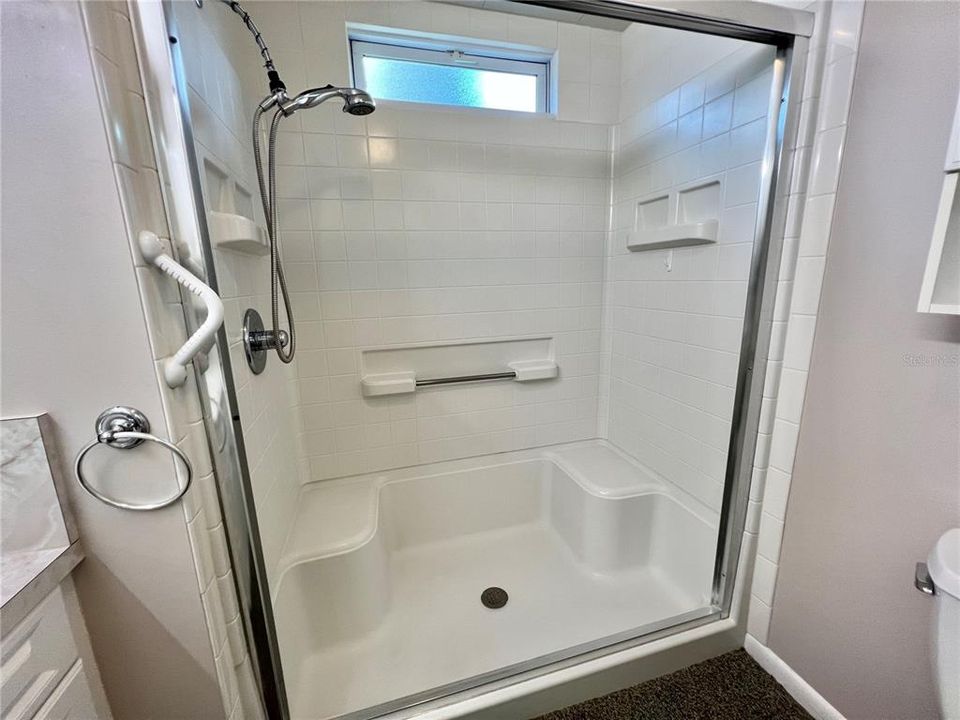 На продажу: $199,000 (2 спален, 2 ванн, 1274 Квадратных фут)