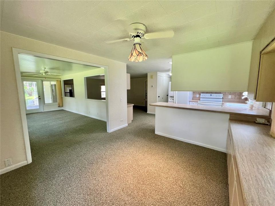 На продажу: $199,000 (2 спален, 2 ванн, 1274 Квадратных фут)