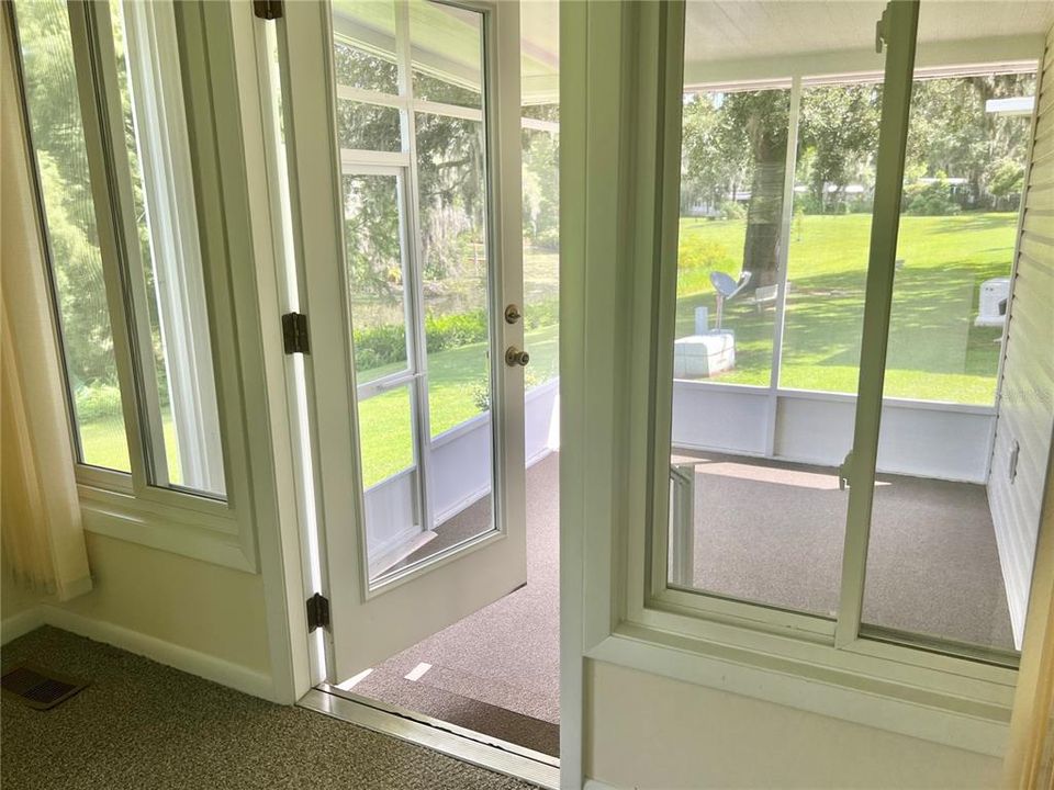 На продажу: $199,000 (2 спален, 2 ванн, 1274 Квадратных фут)