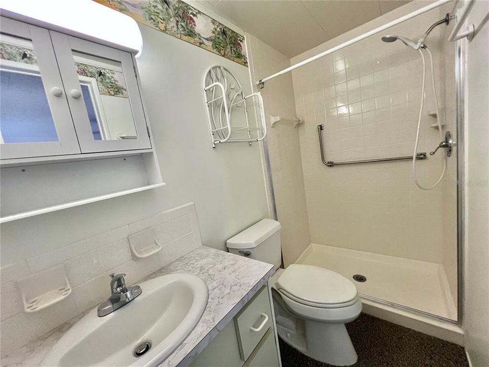 На продажу: $199,000 (2 спален, 2 ванн, 1274 Квадратных фут)