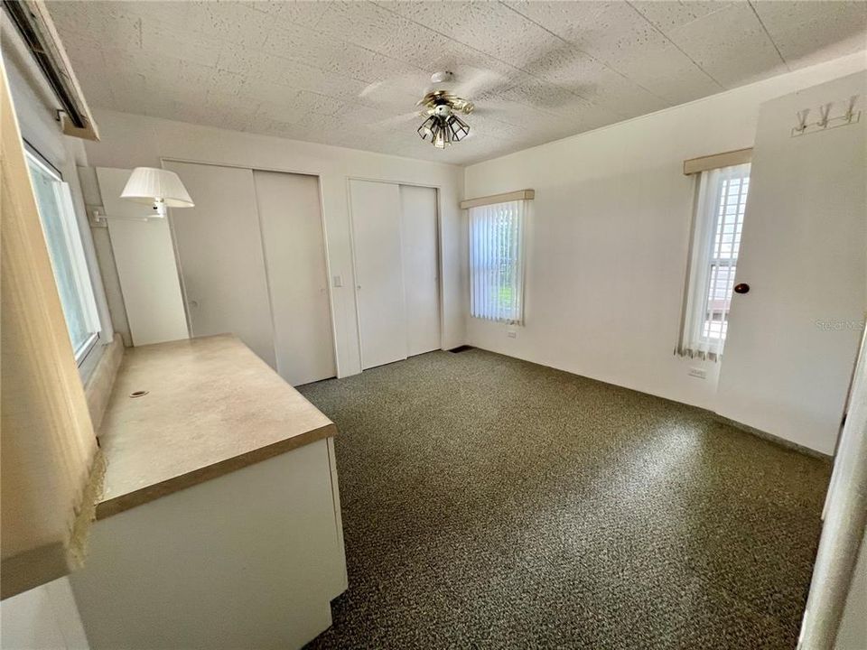 На продажу: $199,000 (2 спален, 2 ванн, 1274 Квадратных фут)