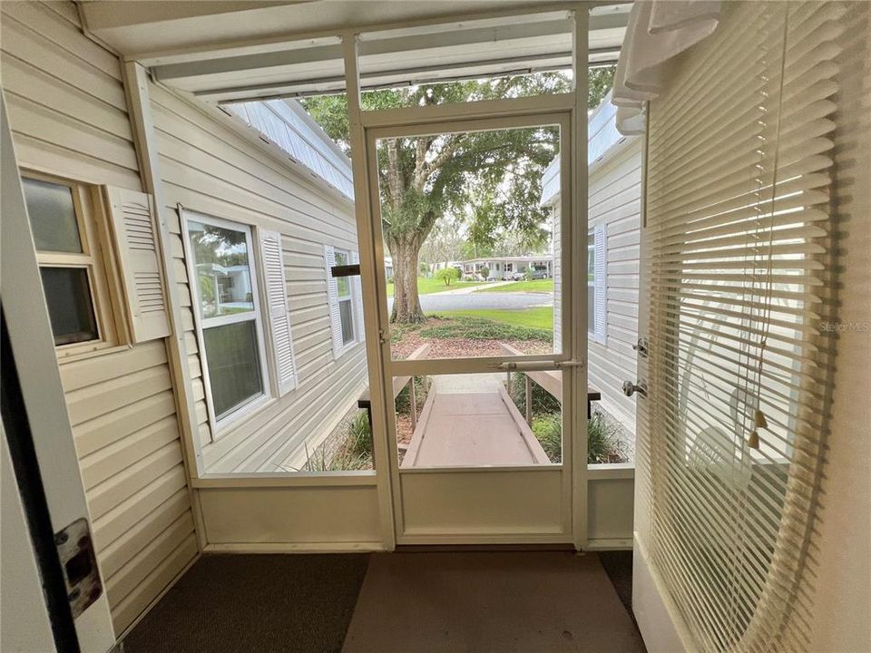 На продажу: $199,000 (2 спален, 2 ванн, 1274 Квадратных фут)