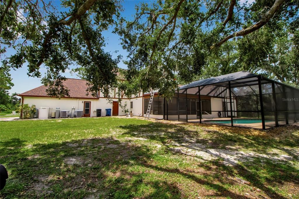 For Sale: $1,100,000 (3 beds, 2 baths, 3022 Square Feet)