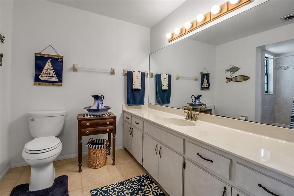 For Sale: $1,100,000 (3 beds, 2 baths, 3022 Square Feet)