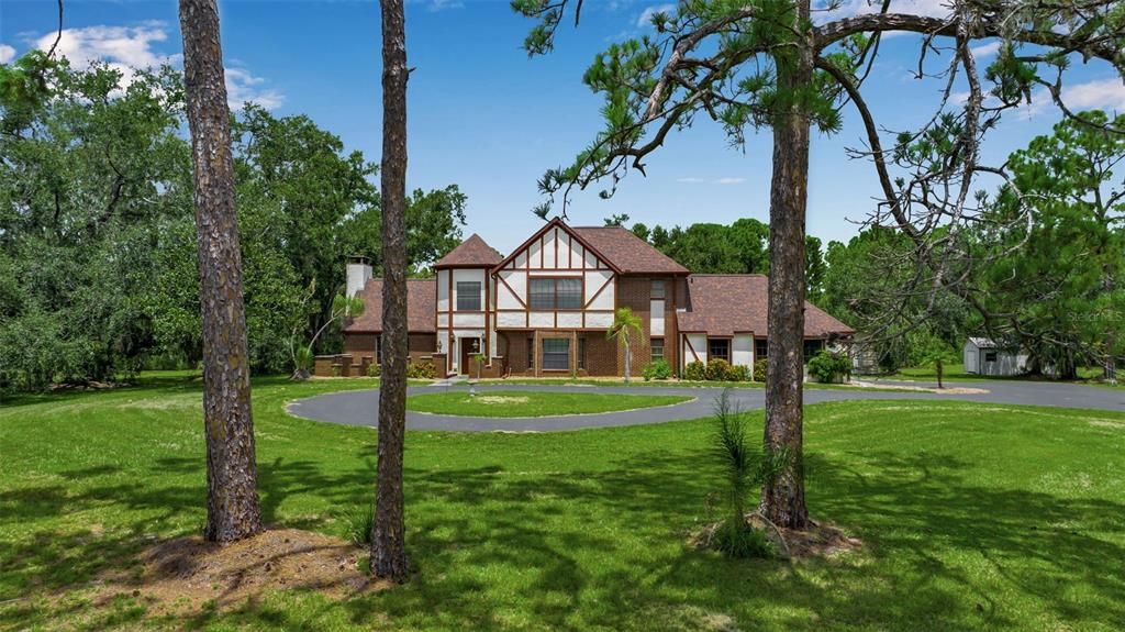 For Sale: $1,100,000 (3 beds, 2 baths, 3022 Square Feet)