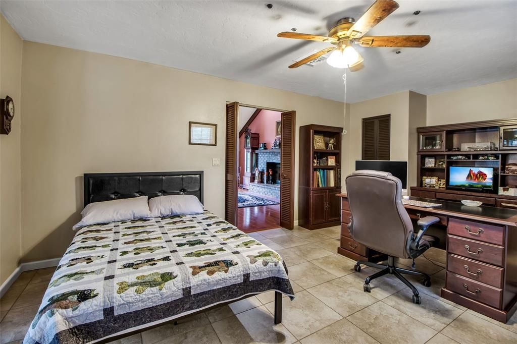 For Sale: $1,100,000 (3 beds, 2 baths, 3022 Square Feet)