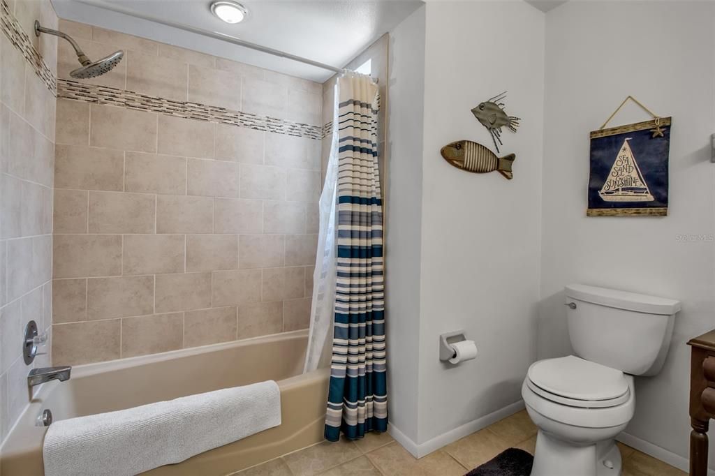 For Sale: $1,100,000 (3 beds, 2 baths, 3022 Square Feet)