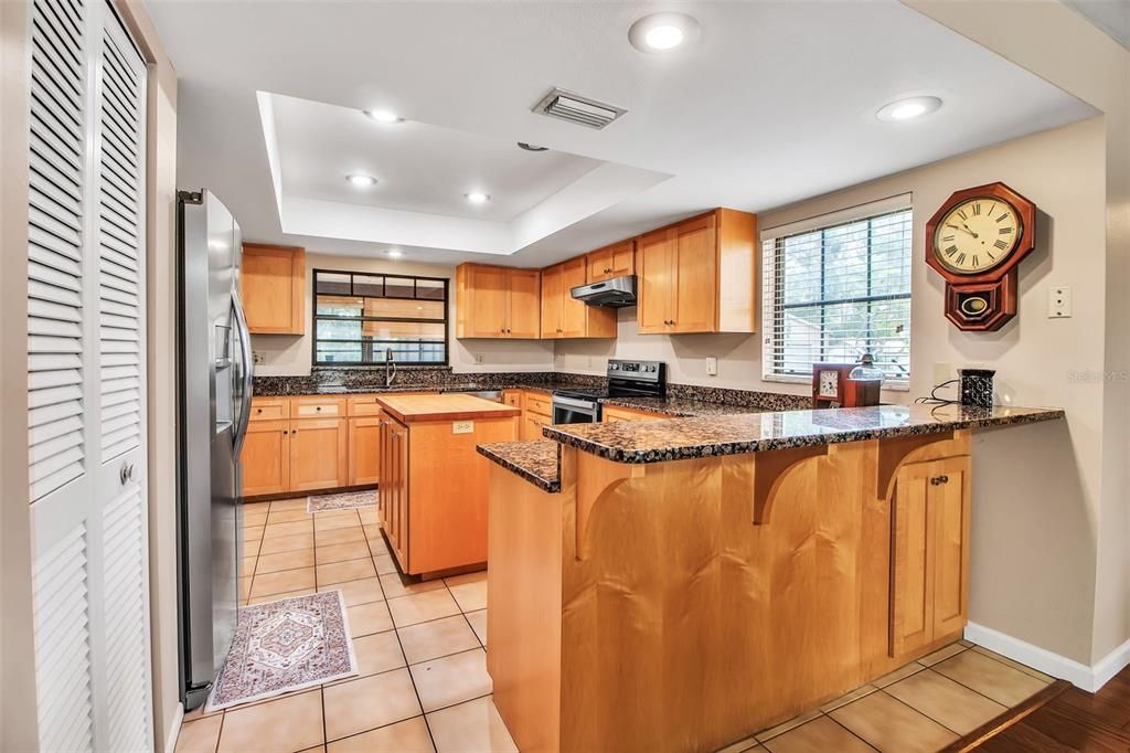 For Sale: $1,100,000 (3 beds, 2 baths, 3022 Square Feet)