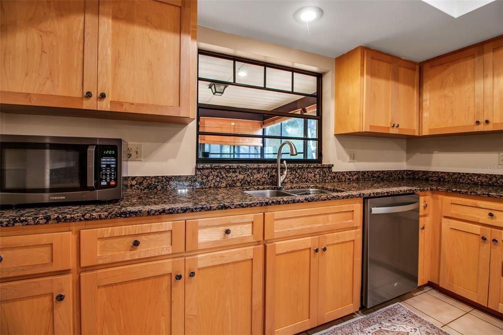 For Sale: $1,100,000 (3 beds, 2 baths, 3022 Square Feet)