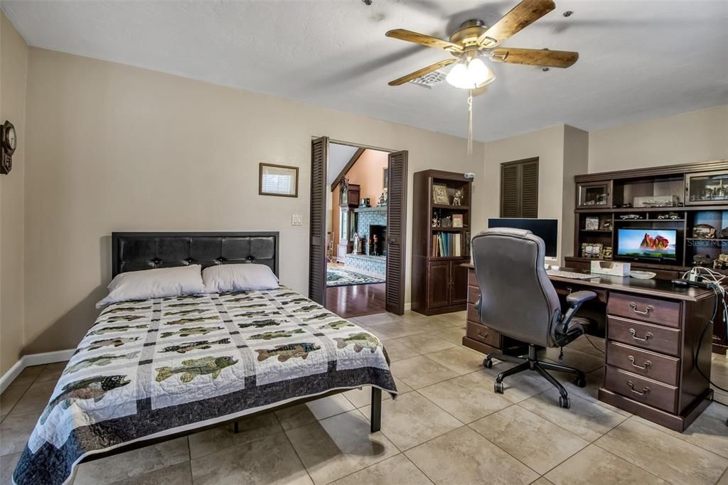 For Sale: $1,100,000 (3 beds, 2 baths, 3022 Square Feet)