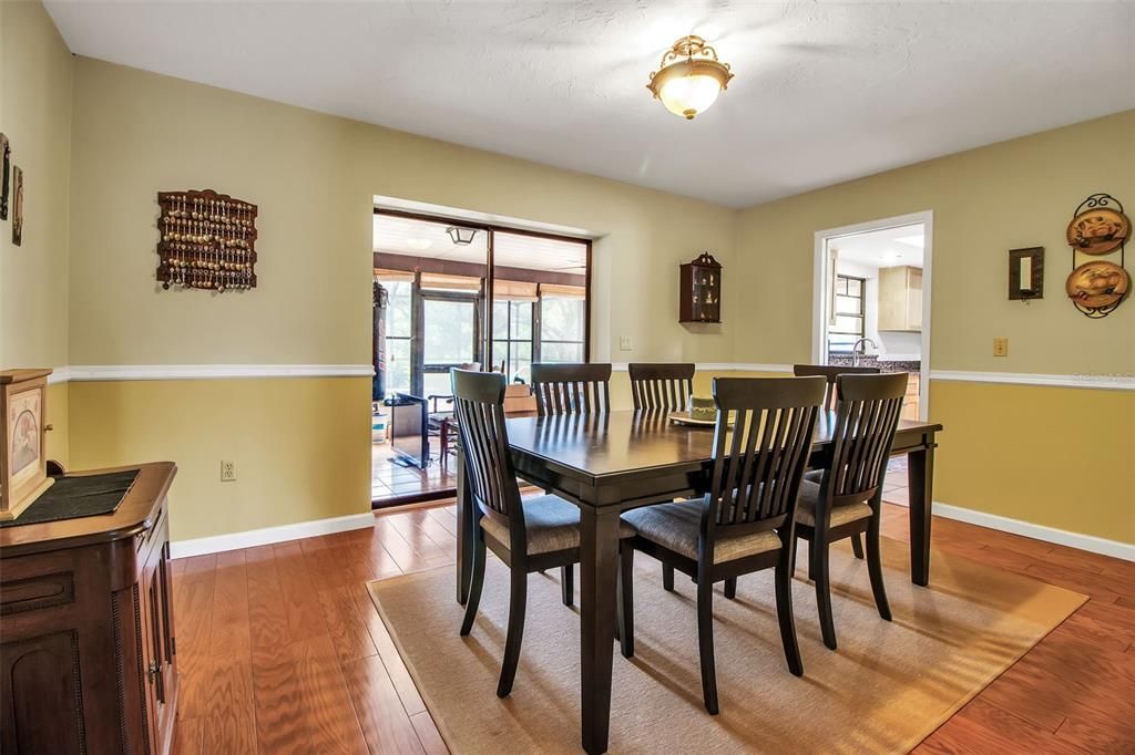 For Sale: $1,100,000 (3 beds, 2 baths, 3022 Square Feet)