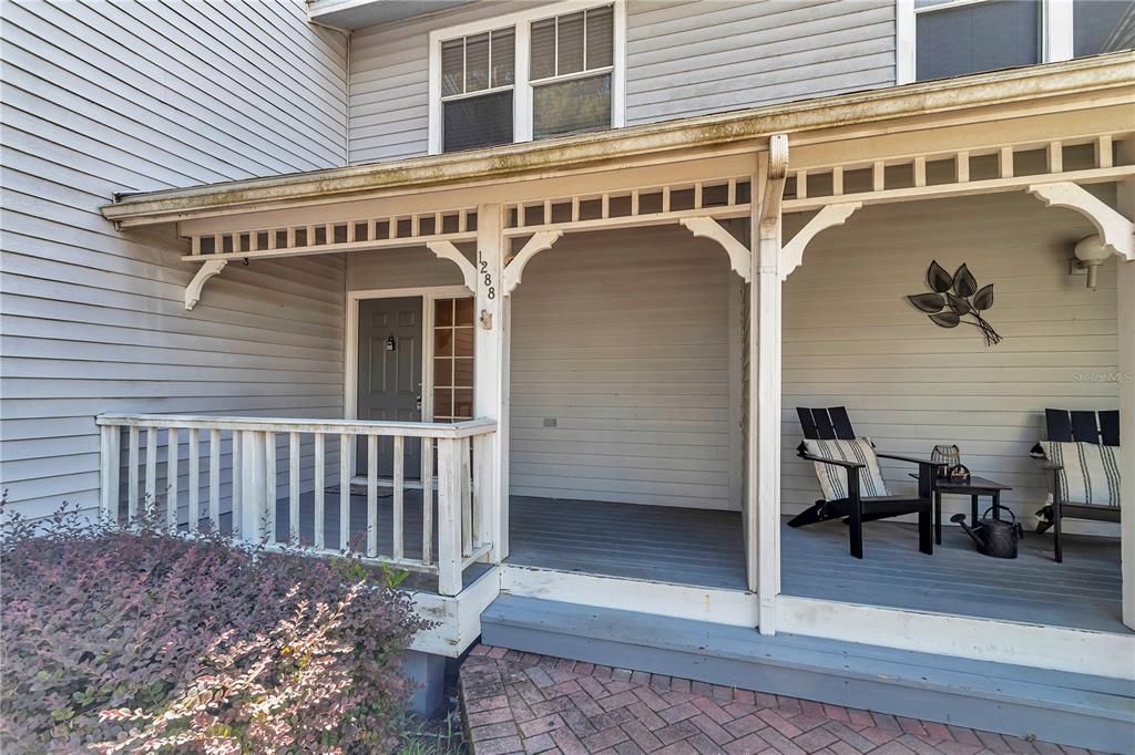 На продажу: $169,000 (2 спален, 2 ванн, 1230 Квадратных фут)