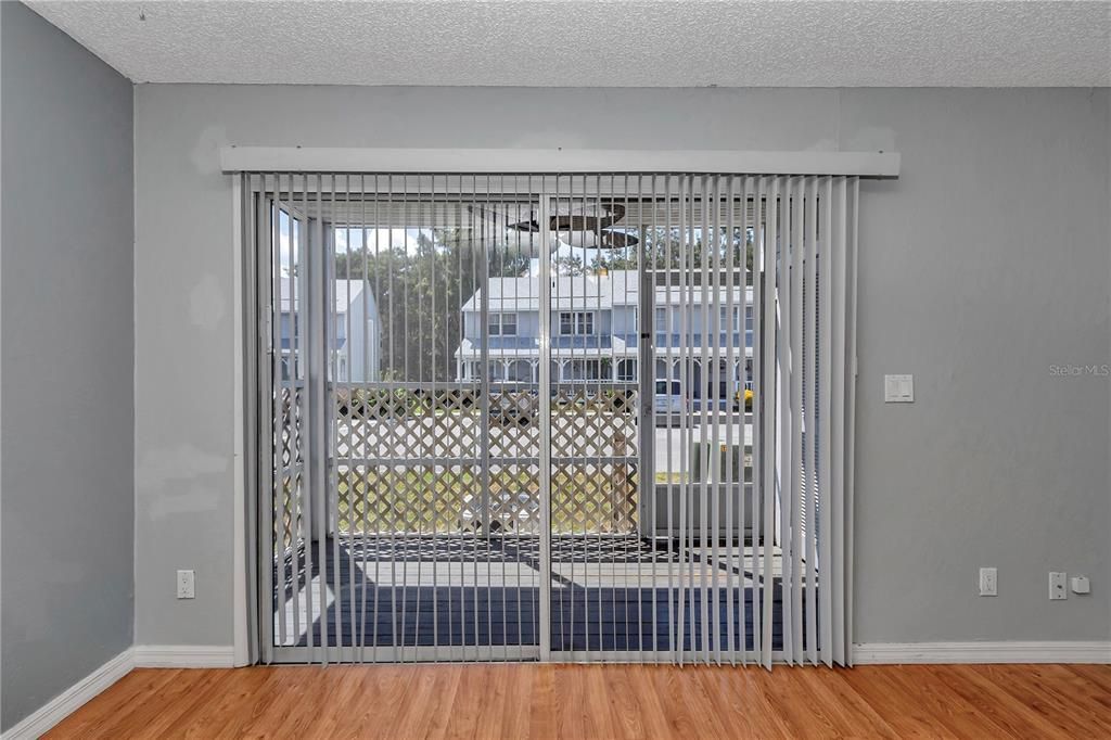 На продажу: $169,000 (2 спален, 2 ванн, 1230 Квадратных фут)