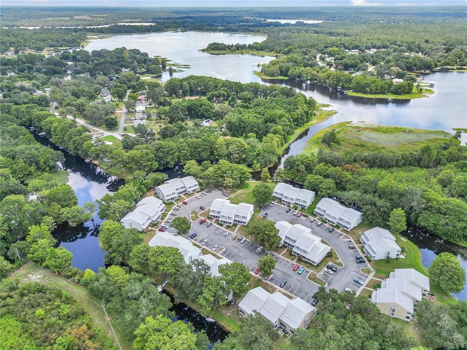 На продажу: $169,000 (2 спален, 2 ванн, 1230 Квадратных фут)