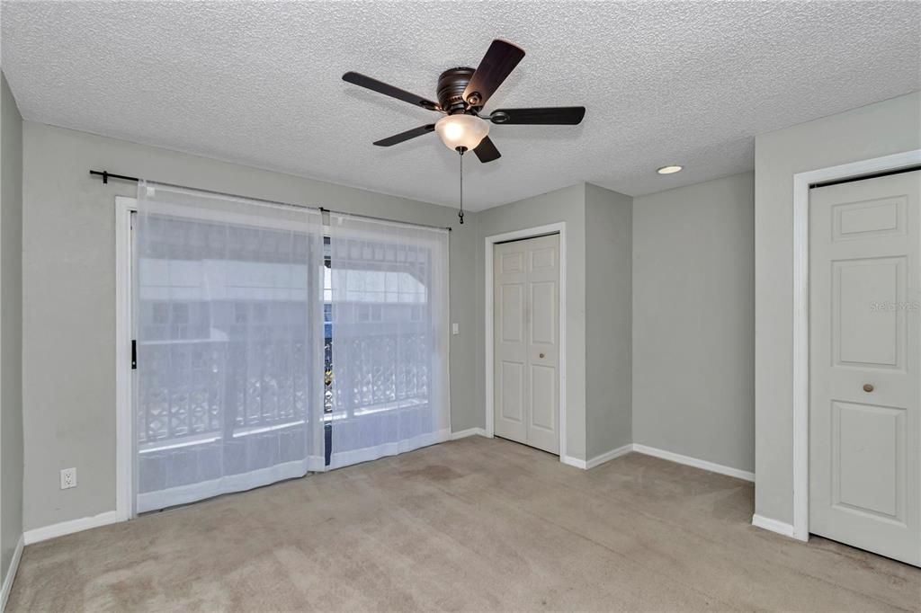 На продажу: $169,000 (2 спален, 2 ванн, 1230 Квадратных фут)